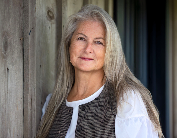 JoAnne Baines, Broker